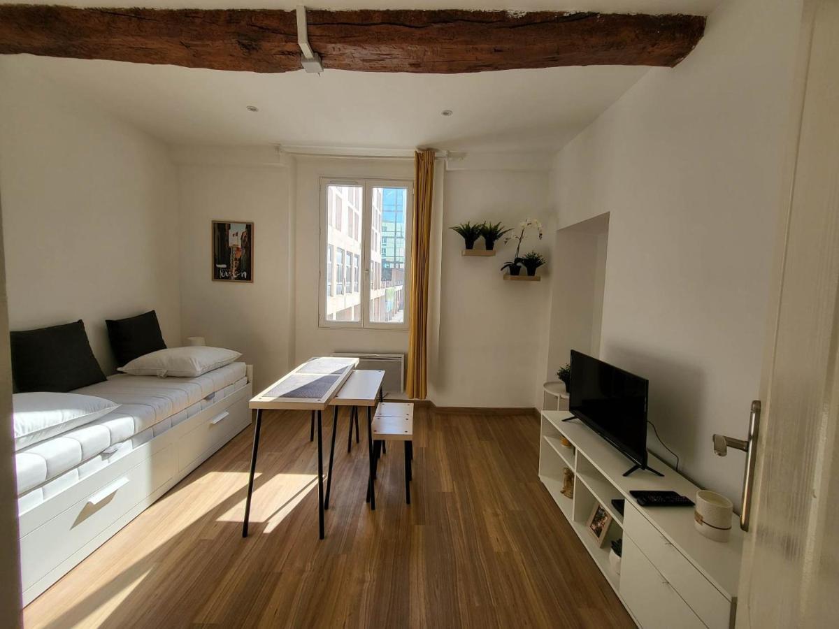 Studio Sur Le Port De Toulon Buitenkant foto